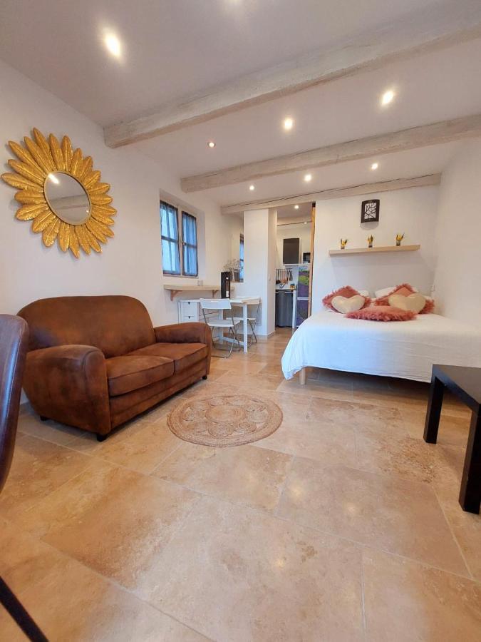 Logement D'Exception Pres Du Colorado Provencal Dans Une Residence Au Calme Avec Piscine Offrant Une Vue Imprenable Sur Le Luberon Depuis Sa Terrasse Viens Eksteriør billede