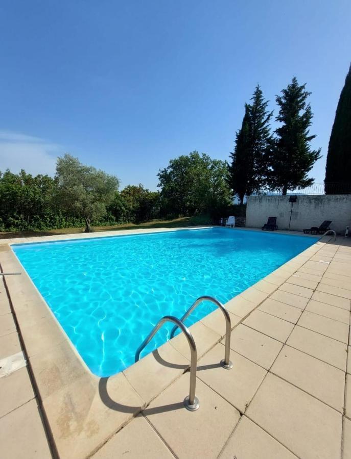 Logement D'Exception Pres Du Colorado Provencal Dans Une Residence Au Calme Avec Piscine Offrant Une Vue Imprenable Sur Le Luberon Depuis Sa Terrasse Viens Eksteriør billede
