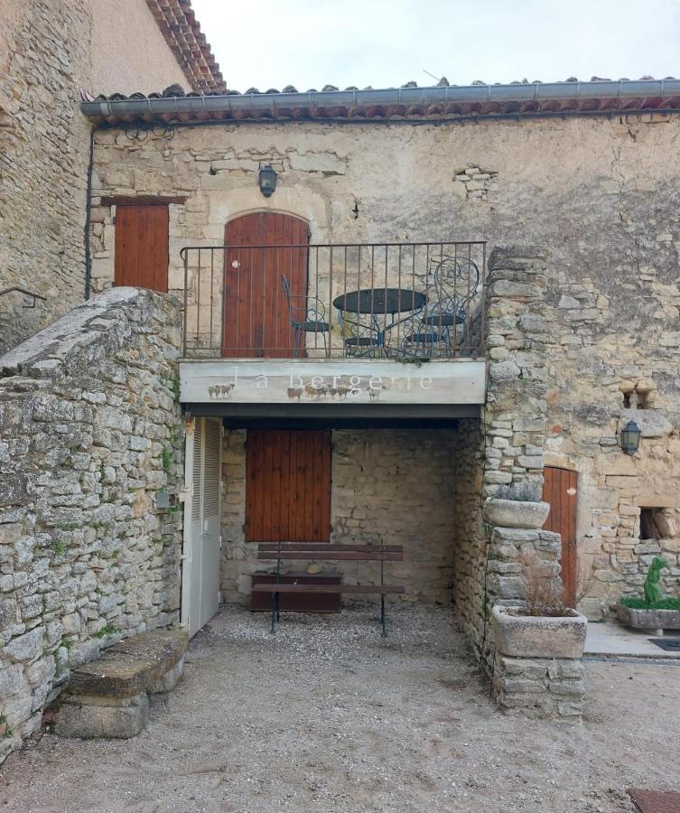 Logement D'Exception Pres Du Colorado Provencal Dans Une Residence Au Calme Avec Piscine Offrant Une Vue Imprenable Sur Le Luberon Depuis Sa Terrasse Viens Eksteriør billede